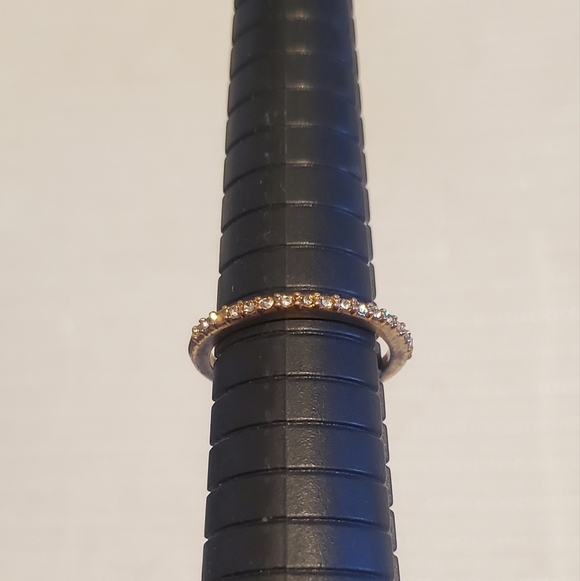 Single Row Gold Tone Faux Diamond Ring Size 8 Minimalist Thin Band Ring - Picture 3 of 4